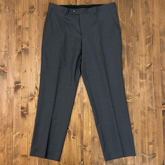 Combatant Gentlemen Charcoal Gray Three Piece Suit - Picture 7 of 8